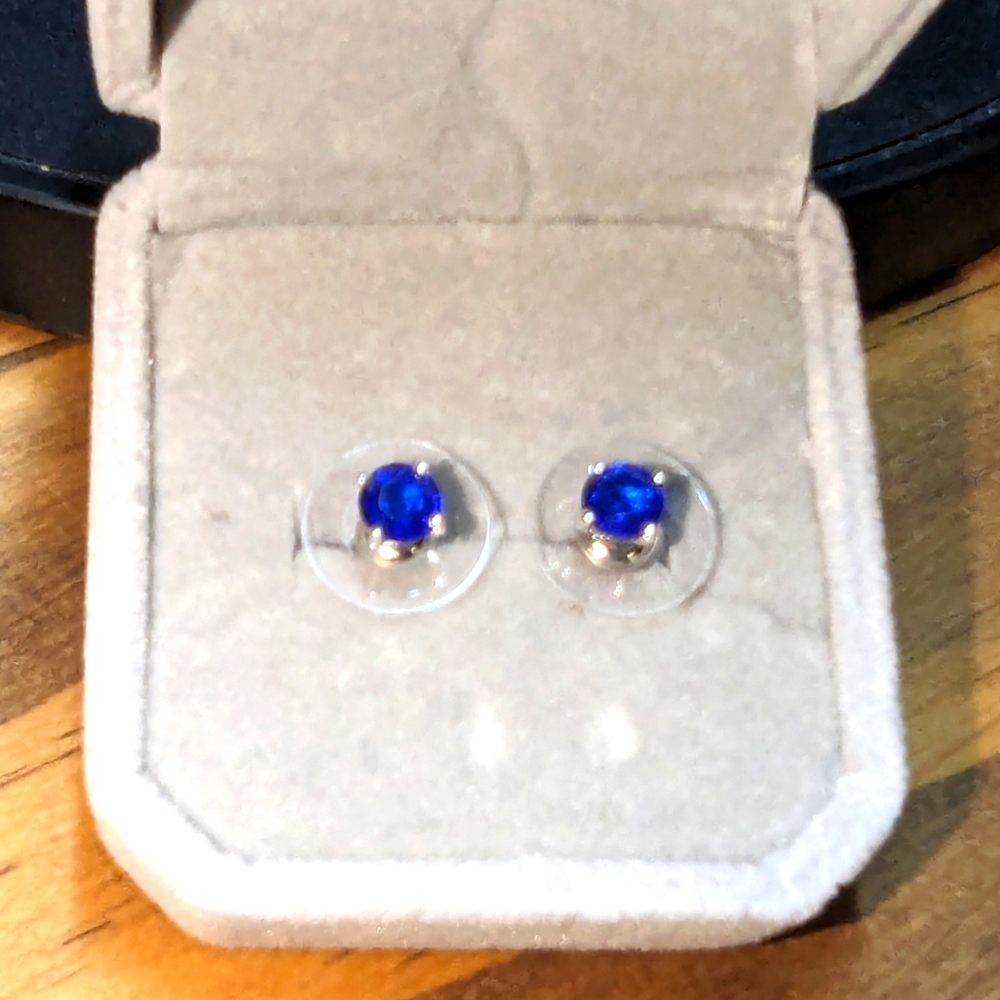 NWT Tanzanian blue spinel Platinum over sterling earrings 1.1 CTW